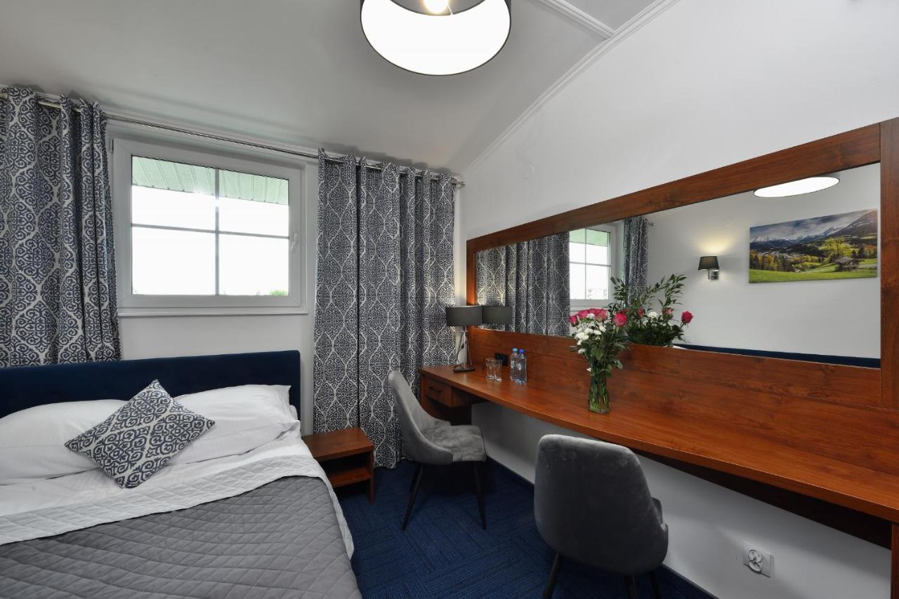 Piotrków Trybunalski Hotel Agat מראה חיצוני תמונה