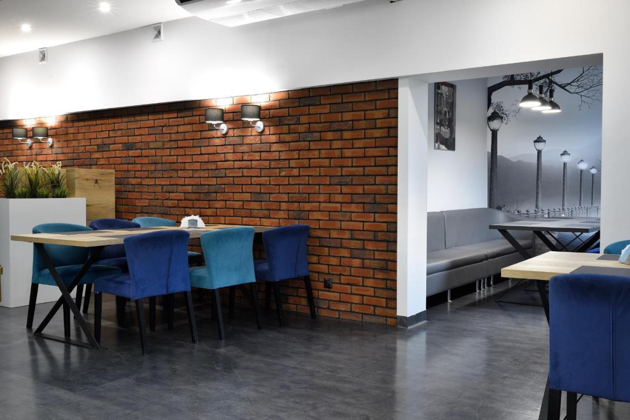 Piotrków Trybunalski Hotel Agat מראה חיצוני תמונה