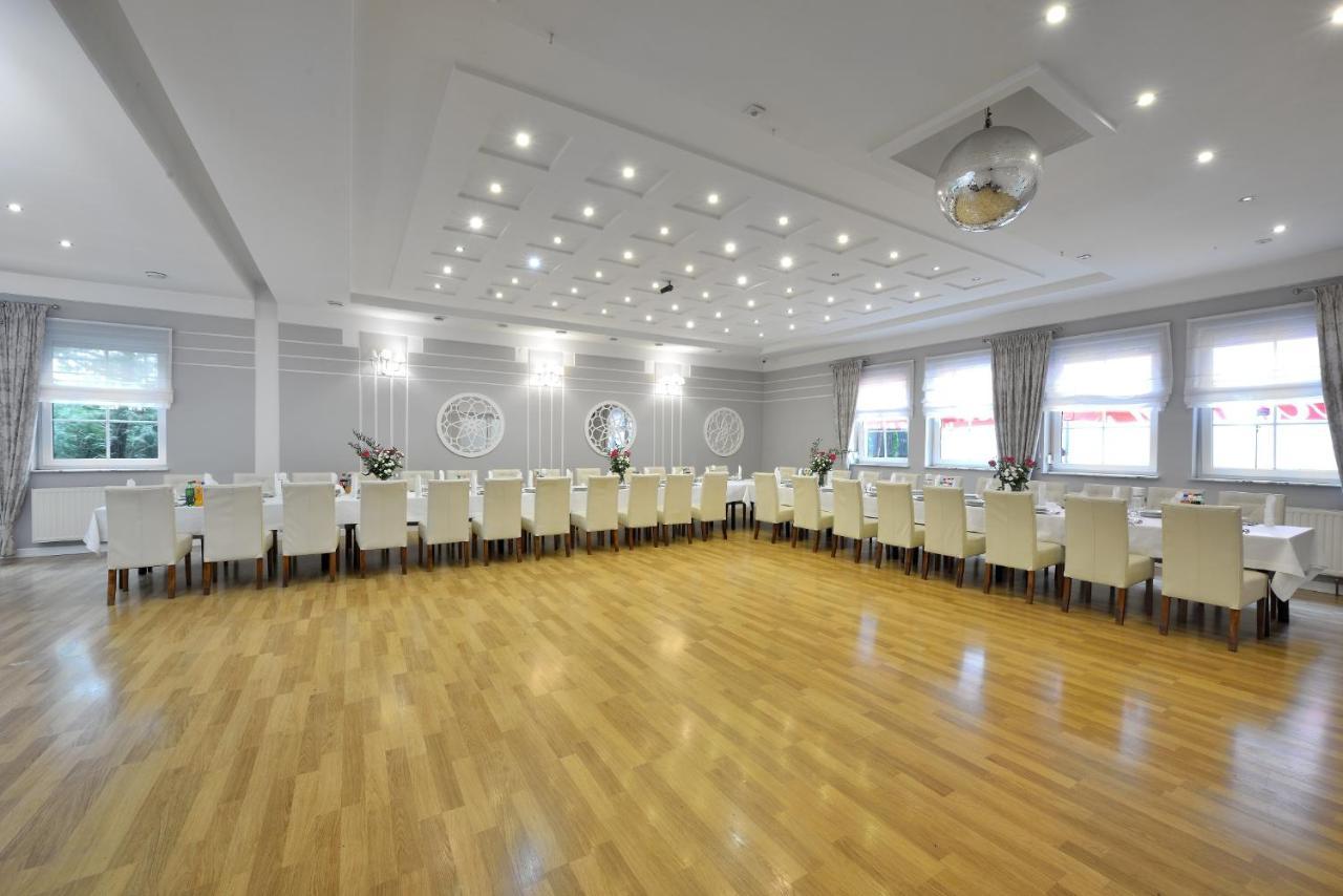 Piotrków Trybunalski Hotel Agat מראה חיצוני תמונה