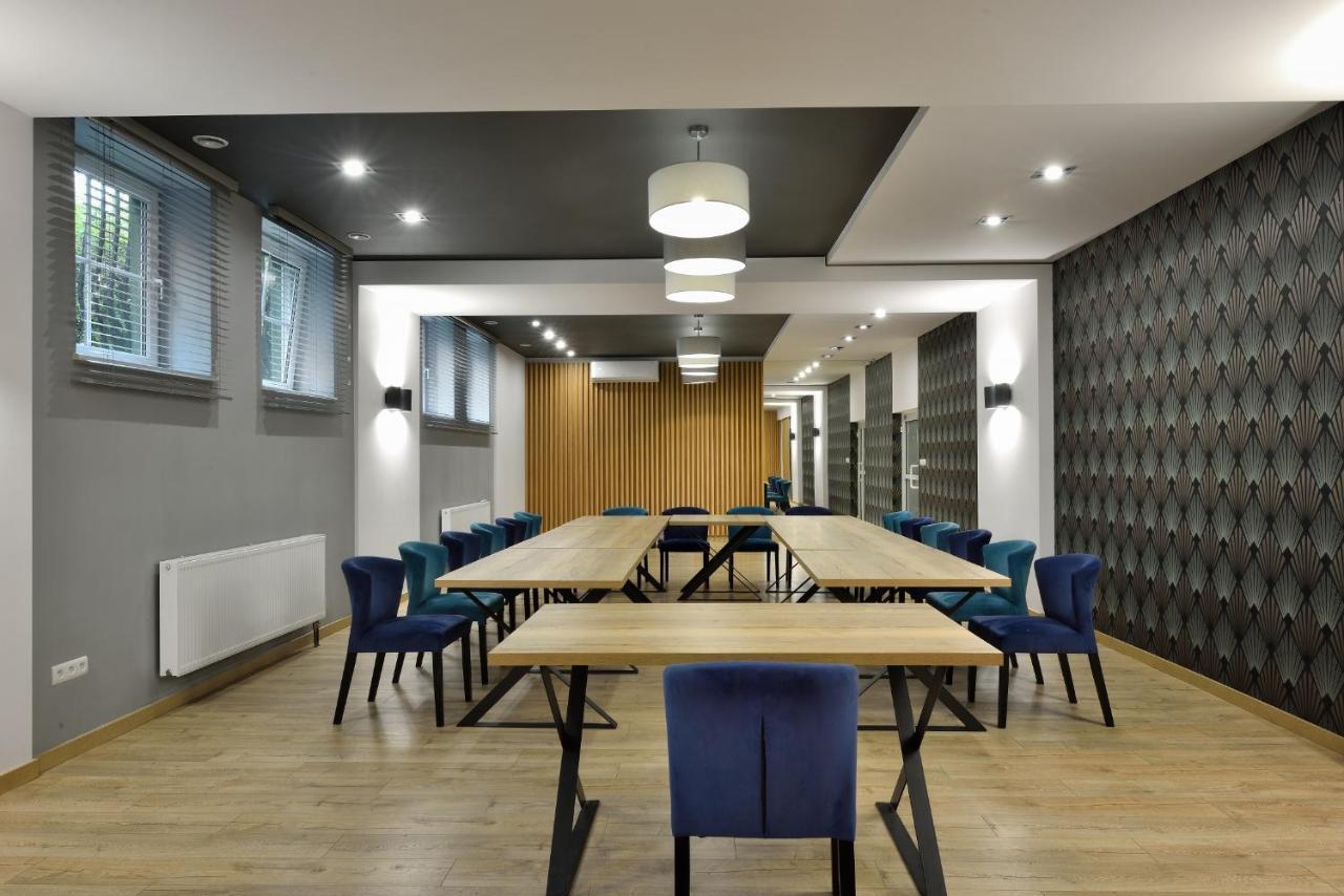 Piotrków Trybunalski Hotel Agat מראה חיצוני תמונה