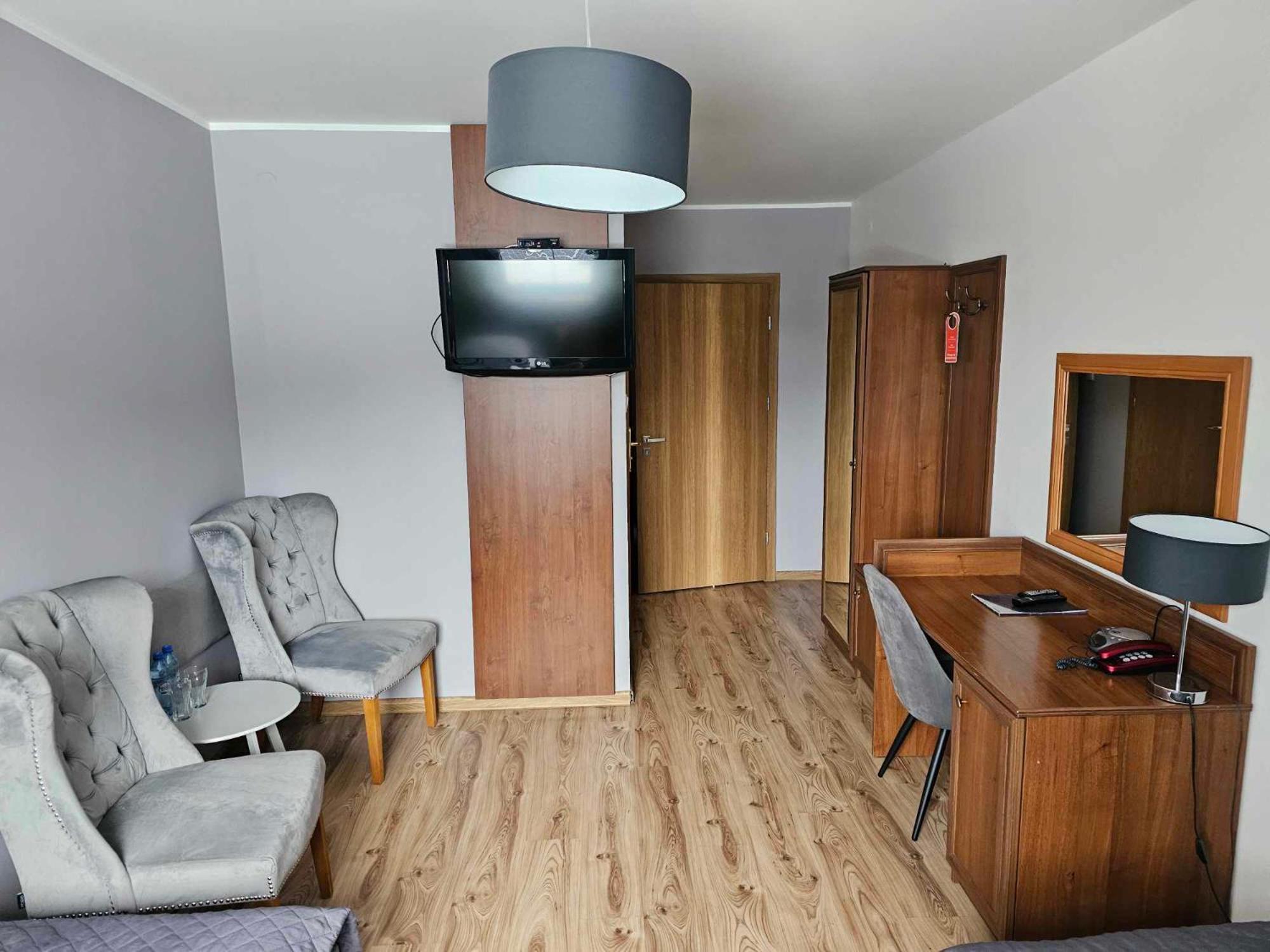 Piotrków Trybunalski Hotel Agat מראה חיצוני תמונה